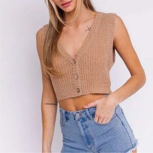 Women’s Le Lia Collection Button Front Cropped Knit Vest | Size Small